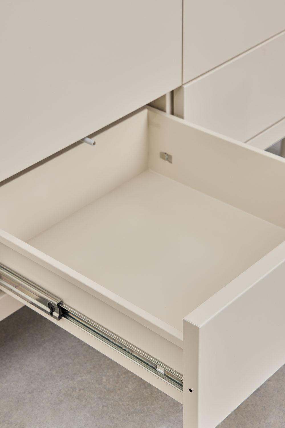 Buffet 120x40 cm en acier Michigan