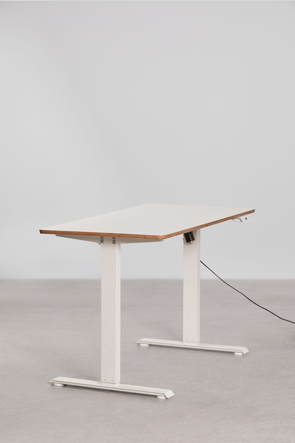 Bureau électrique rectangulaire réglable en hauteur avec fonction mémoire en bois et fer Serpi