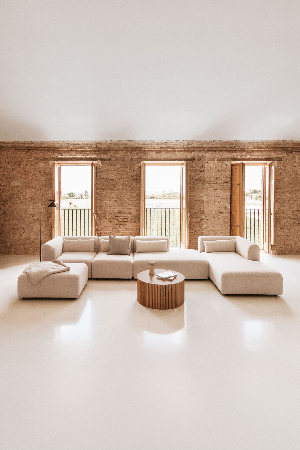 Canapé modulaire droit 4 pièces avec méridienne et pouf Fogler