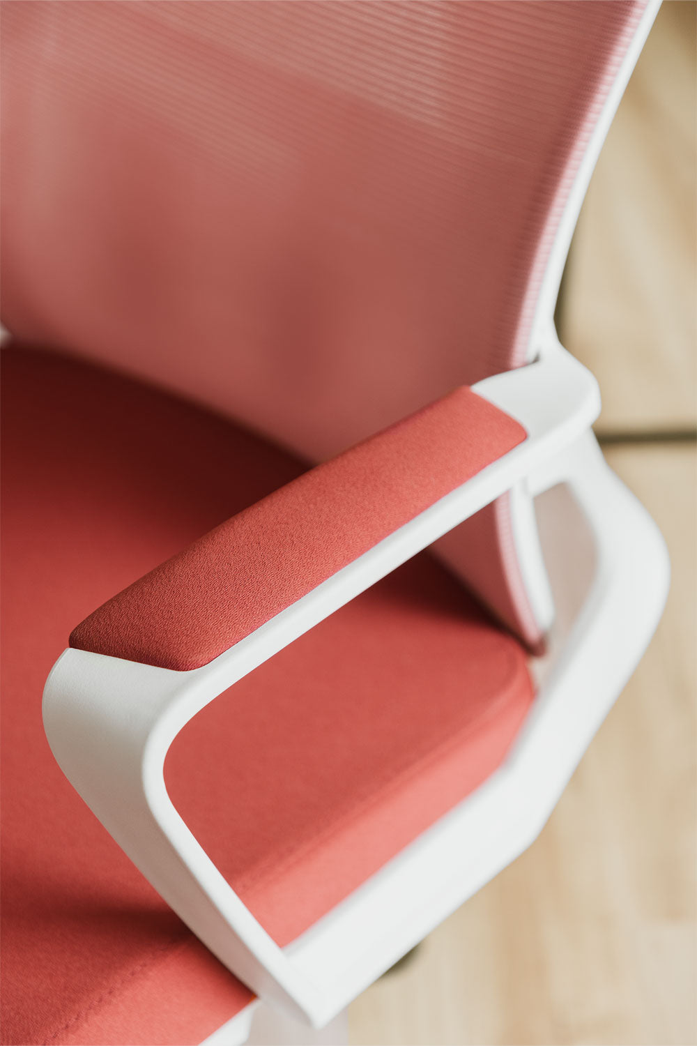 Chaise de bureau avec roulettes et accoudoirs Ribaute