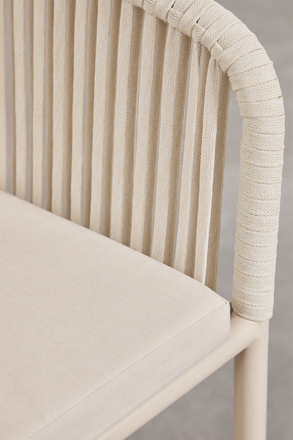 Chaise de jardin avec accoudoirs en corde tressée Arhiza Classic