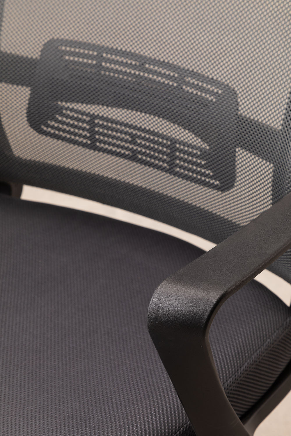 Chaise de bureau à roulettes avec appuie-tête en polypropylène Teill Black