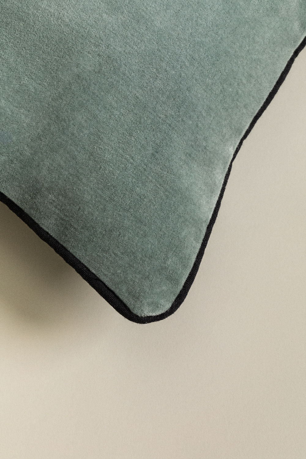 Coussin carré 40x40 cm en velours Zarbel