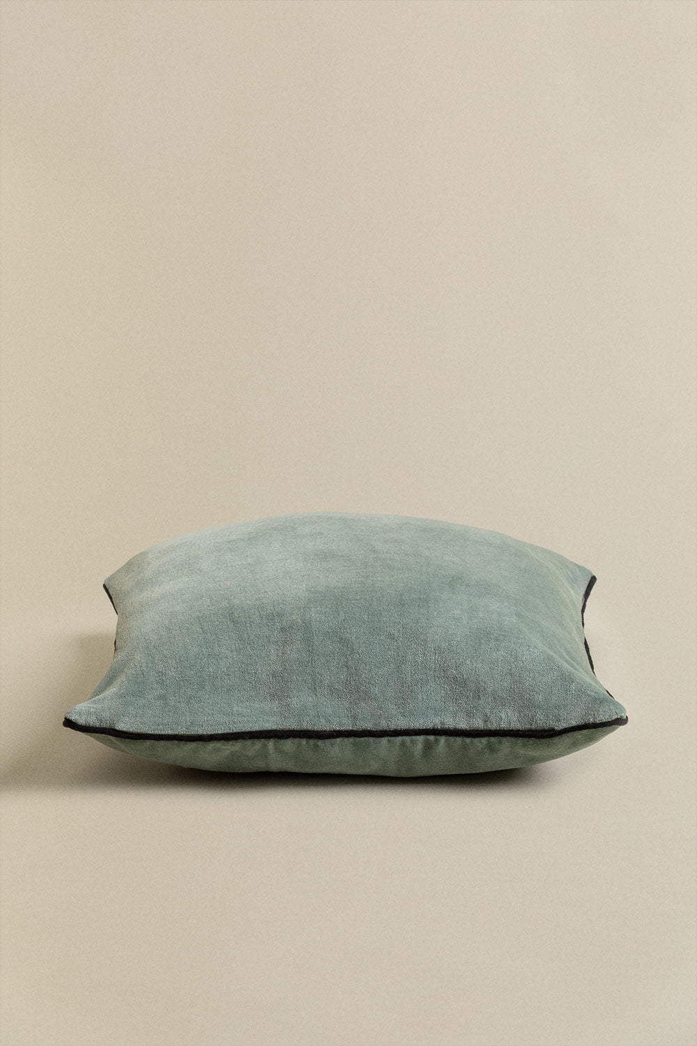 Coussin carré 40x40 cm en velours Zarbel