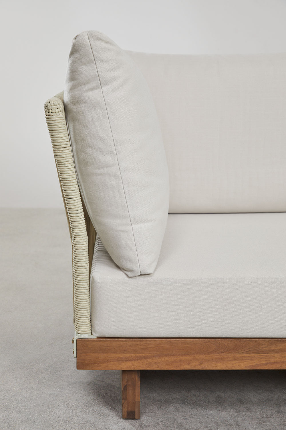 Ensemble de salon avec canapé modulable 3 pièces avec 2 fauteuils d'angle, table basse et pouf en bois d'acacia Dailin