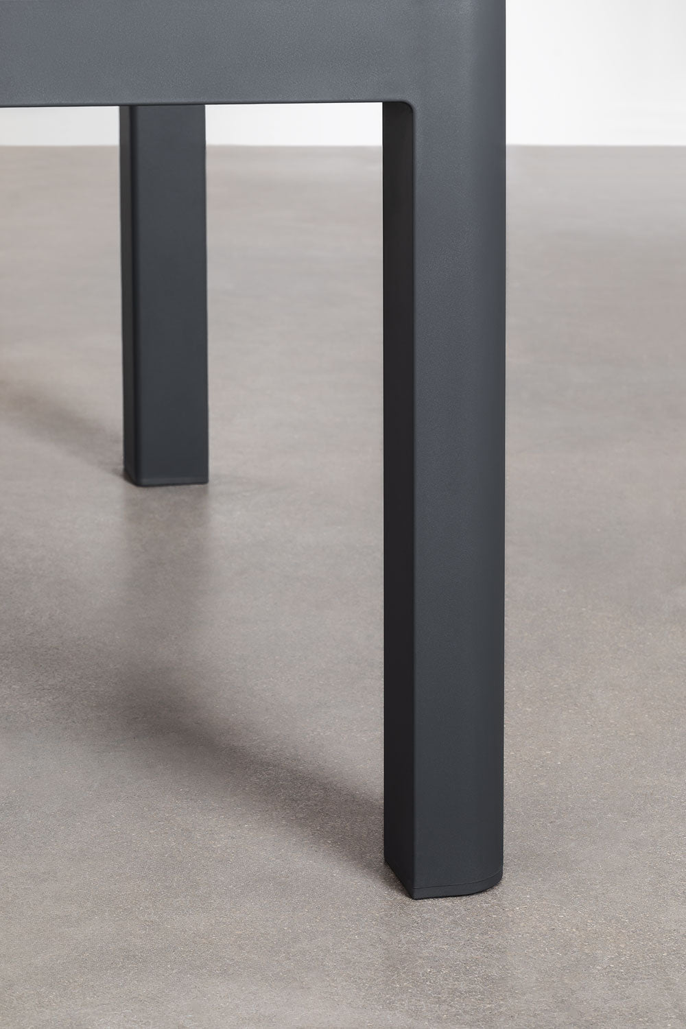 Ensemble de table rectangulaire 180x100 cm Arnadine et 6 chaises de salle à manger empilables en polypropylène Omara