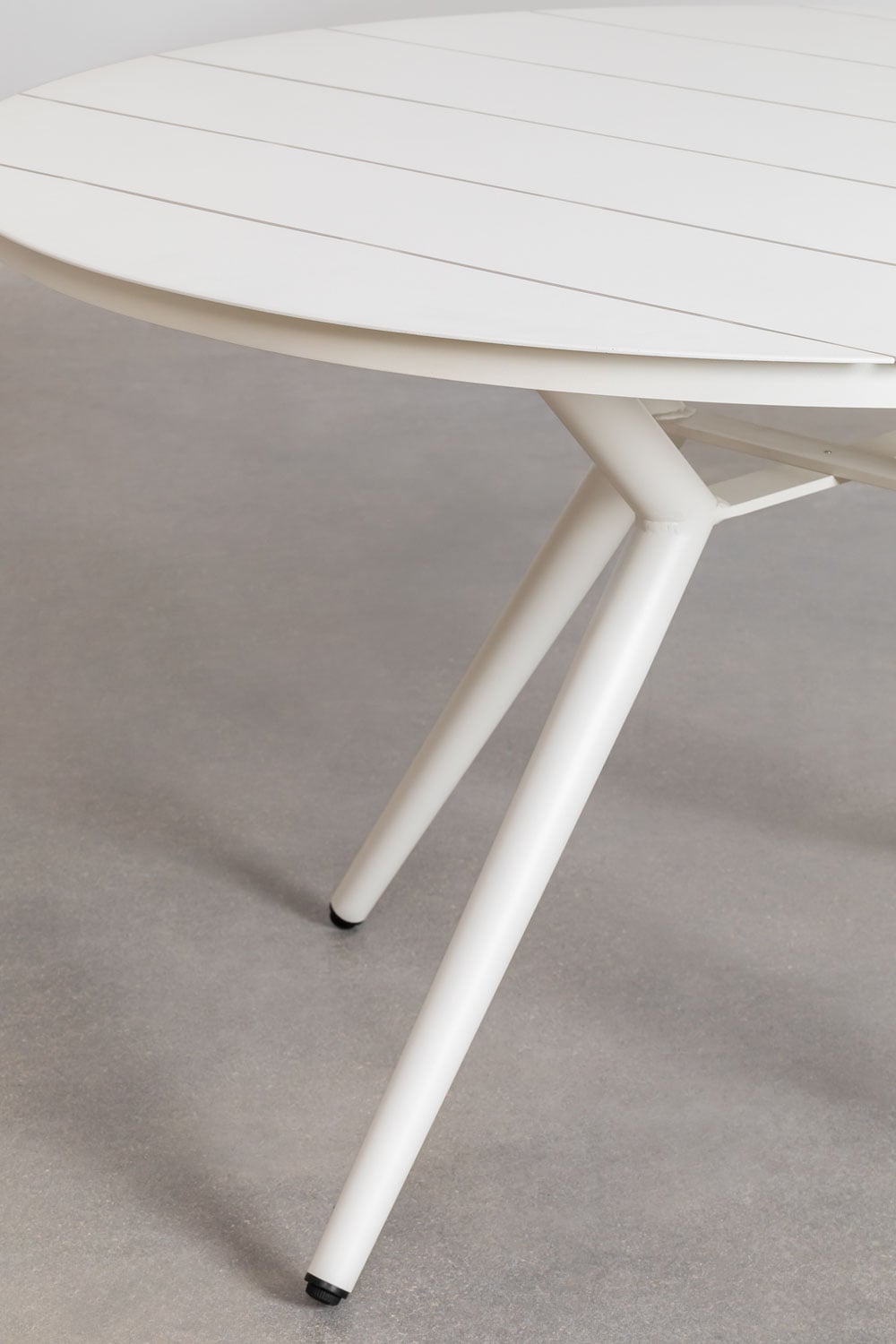 Ensemble table ronde Ø125 cm en aluminium Valerie et 6 chaises de jardin en polypropylène Ivor