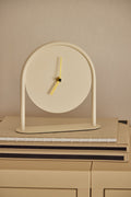 Horloge de table en fer Anuket
