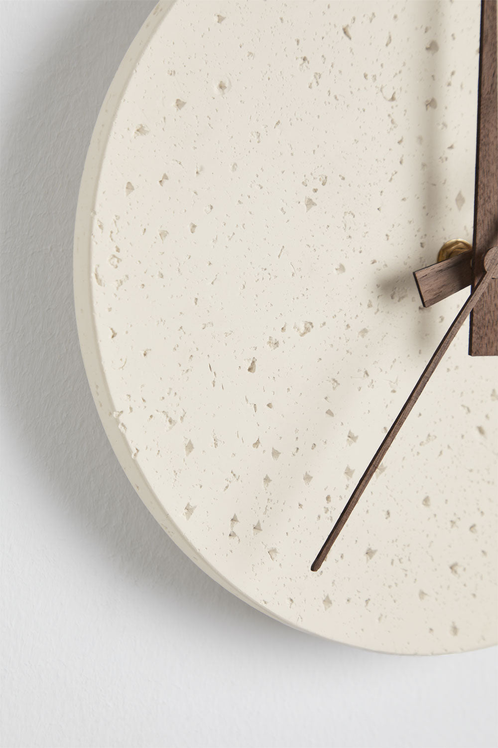 Horloge murale Ø25 en ciment Relyo