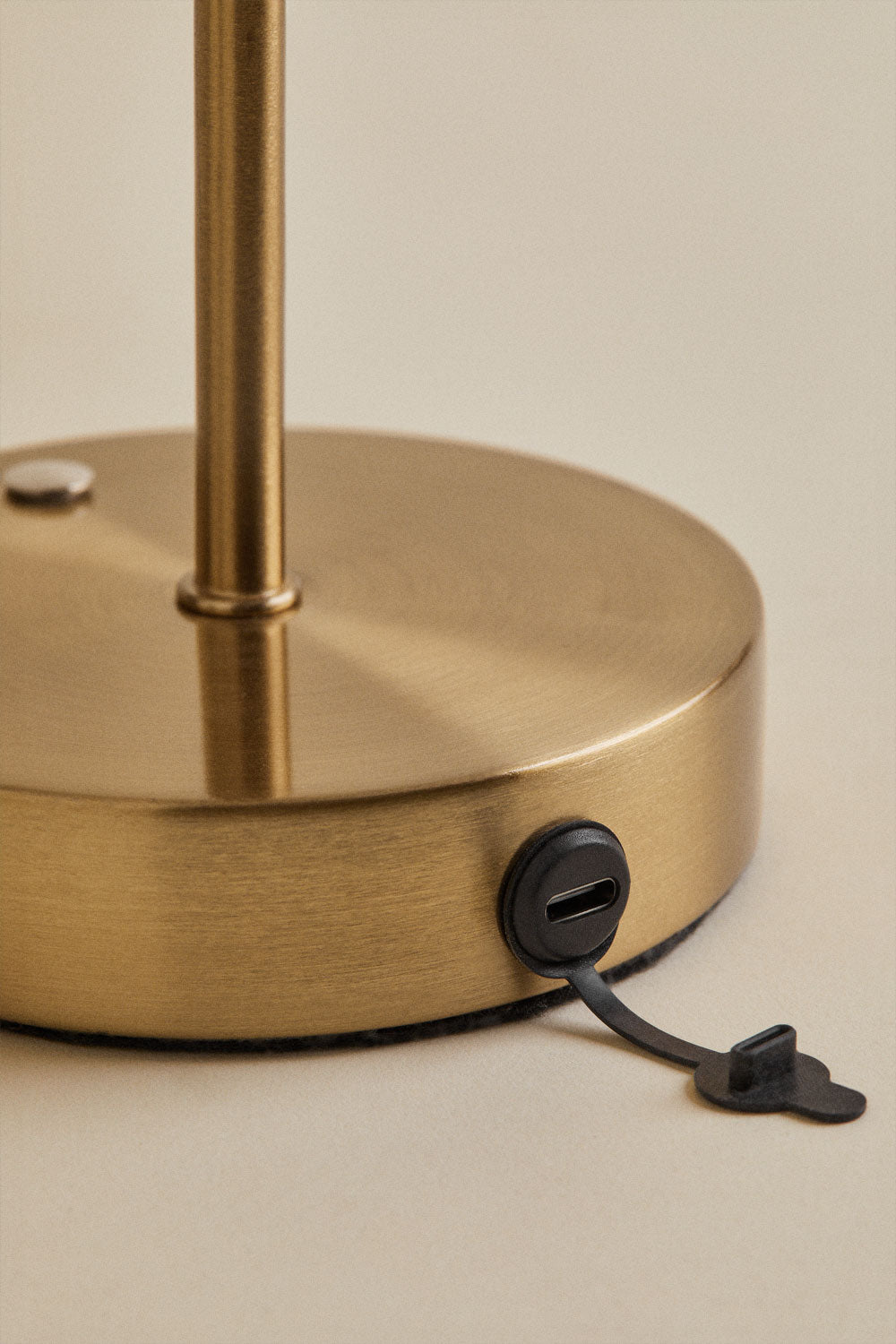Lampe de table LED sans fil pour extérieur en fer Myrdal