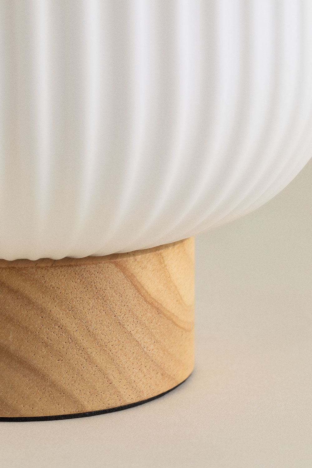 Lampe de table en bois et verre Bruner