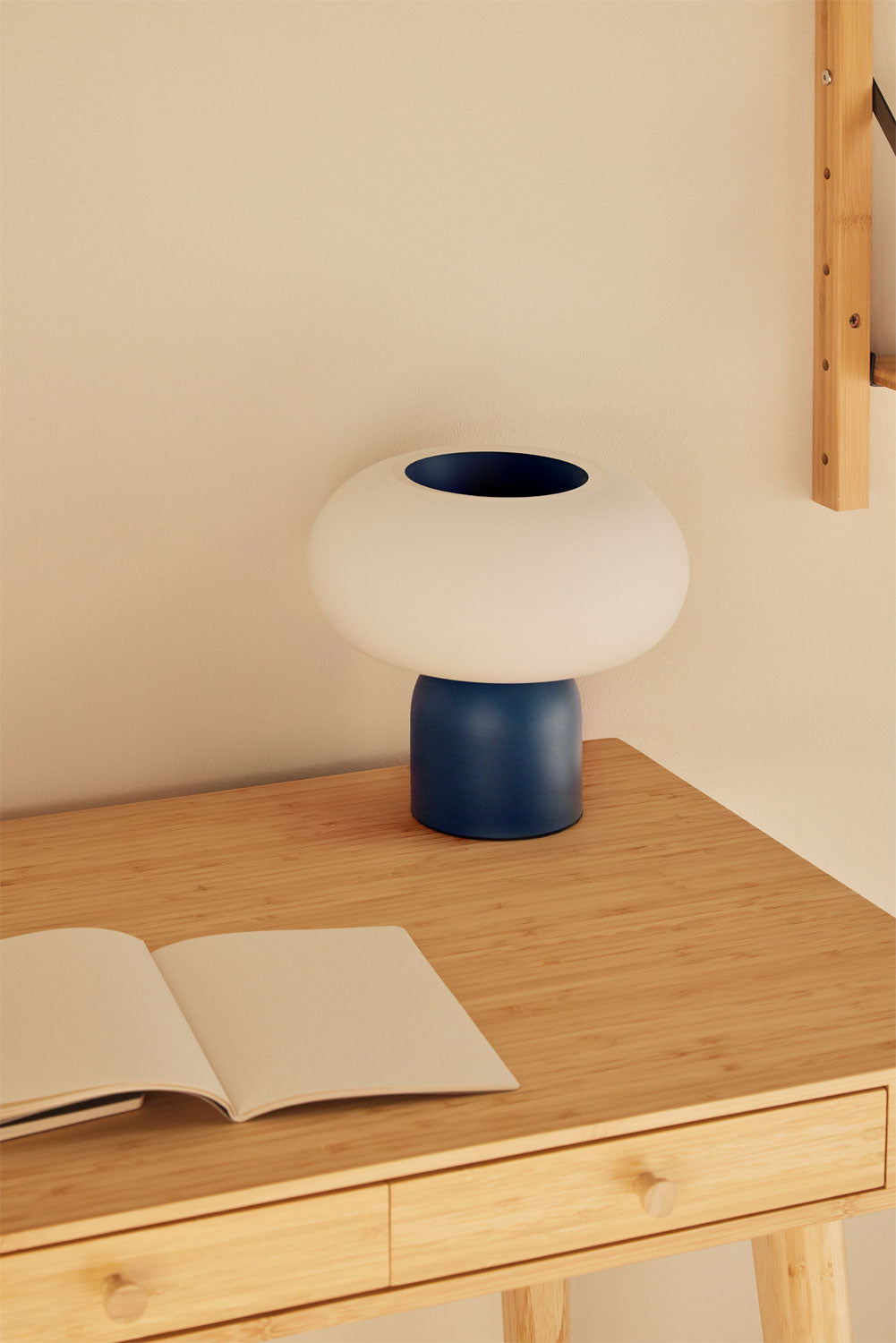 Lampe de table LED en cristal et fer Deruent