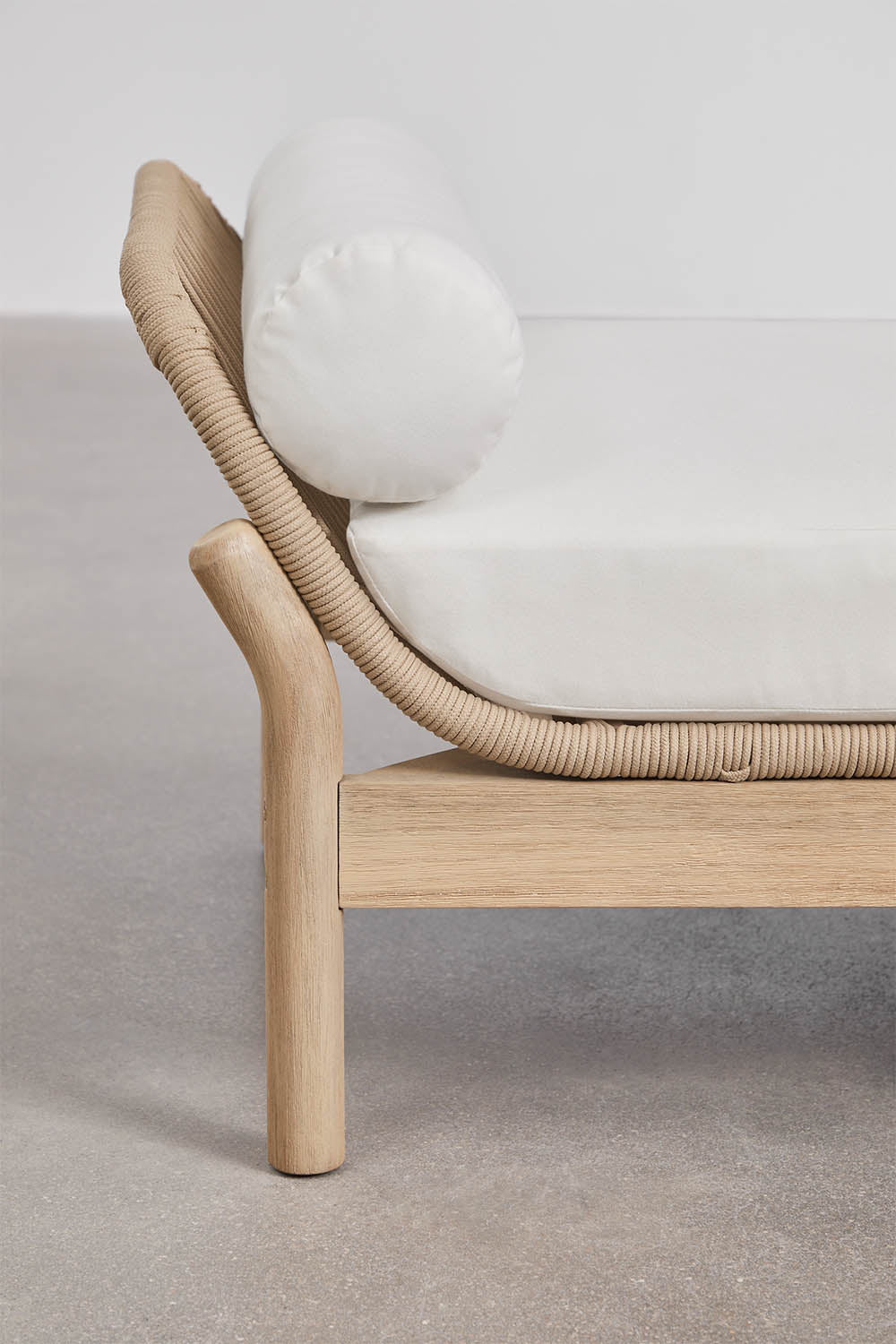 Divan de jardin en bois d'acacia et corde tressée Karvia