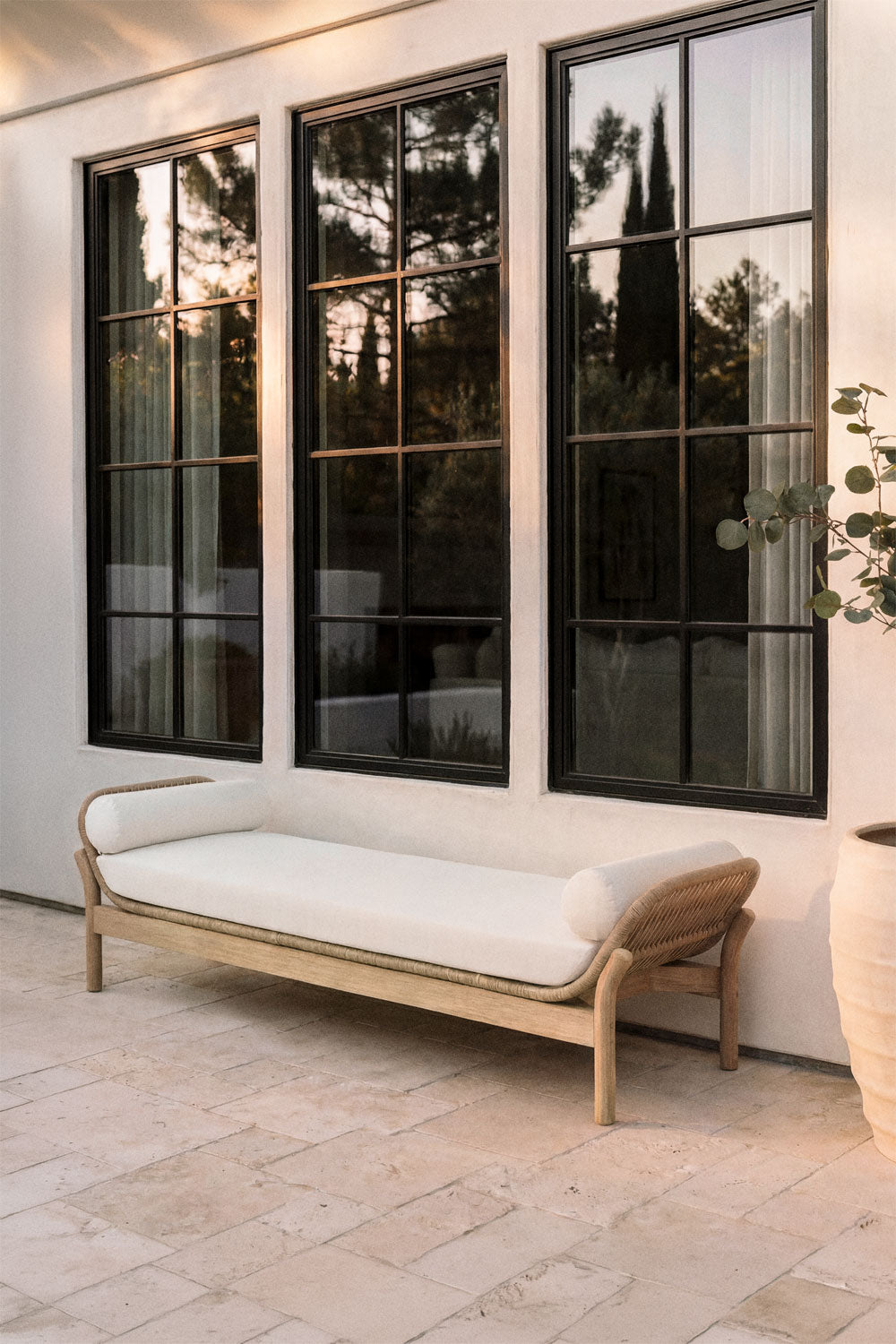 Divan de jardin en bois d'acacia et corde tressée Karvia
