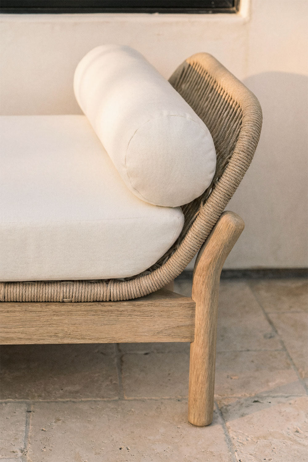 Divan de jardin en bois d'acacia et corde tressée Karvia