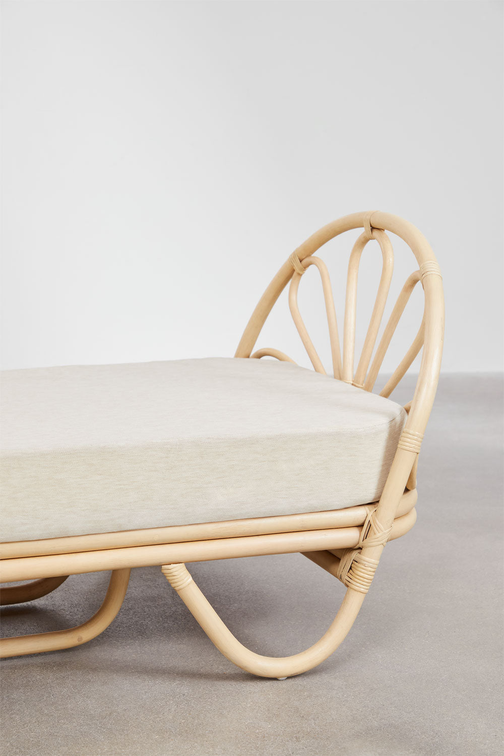 Lit en rotin avec matelas Dahlia Kids