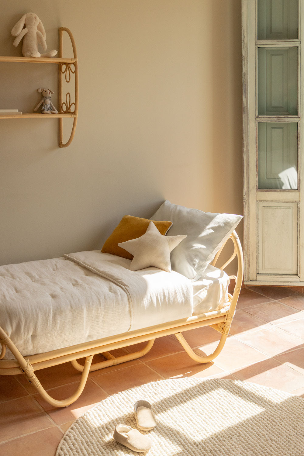 Lit en rotin avec matelas Dahlia Kids
