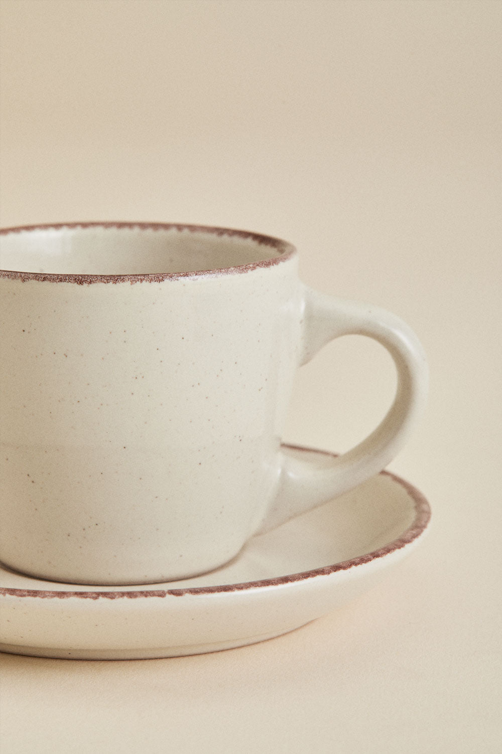 Lot de 2 tasses à café en grès Ronilena avec soucoupes, 9 cl