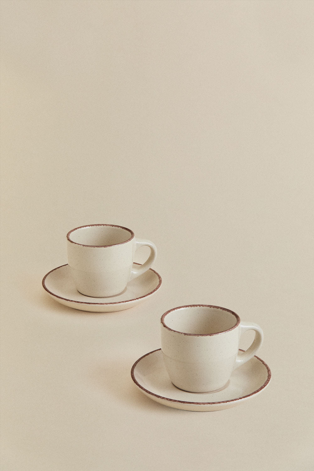 Lot de 2 tasses à café en grès Ronilena avec soucoupes, 9 cl