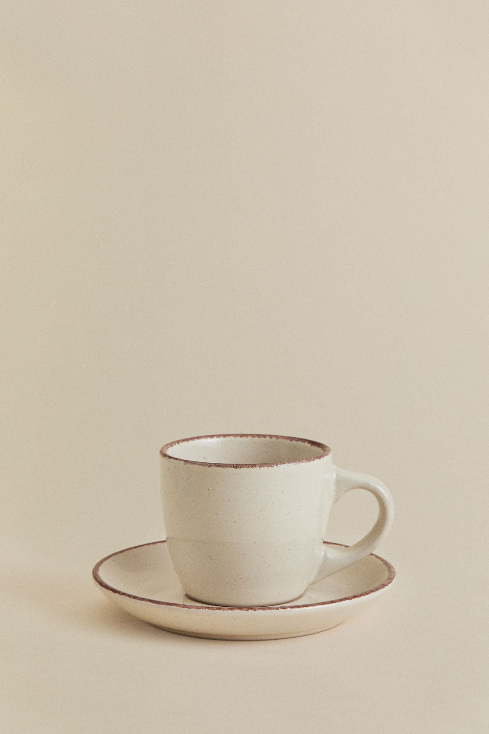 Lot de 2 tasses à café en grès Ronilena avec soucoupes, 9 cl