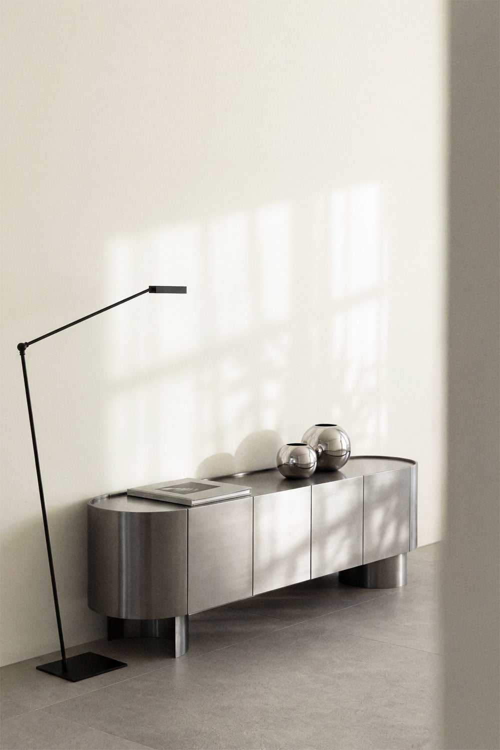 Meuble TV 180x40 cm en acier inoxydable Luena
