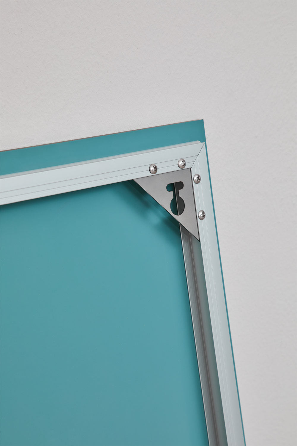 Miroir mural rectangulaire 140x75 cm pour salle de bain avec lumière LED et anti-buée Riben