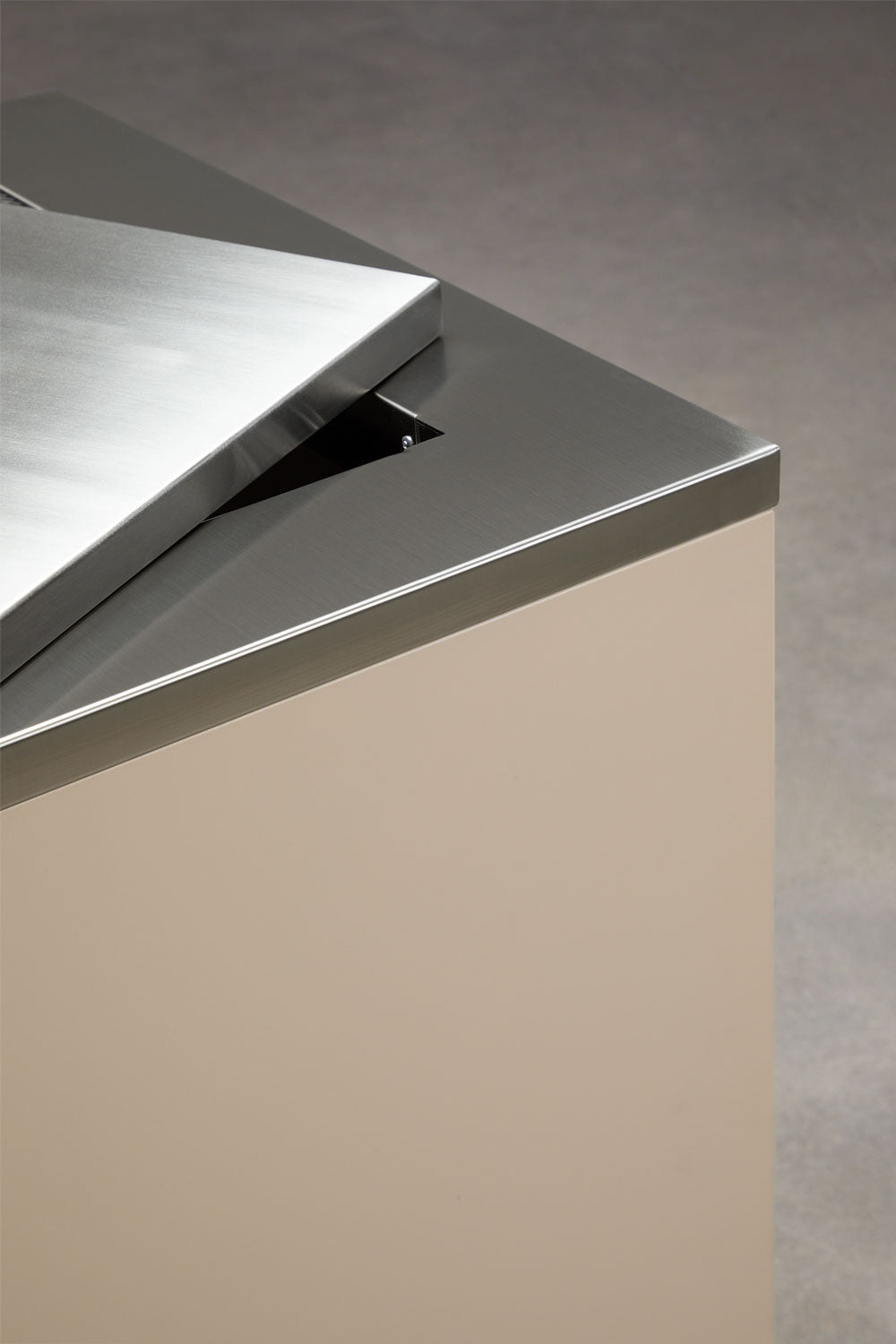 Module d'angle de rangement pour cuisine modulaire extérieure en acier Rivana