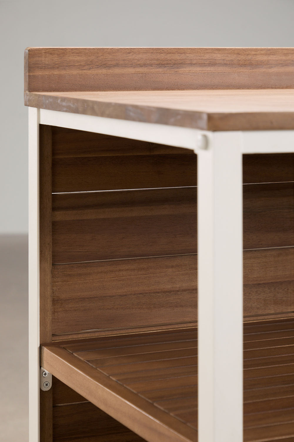 Module de rangement avec étagères pour cuisine modulaire d'extérieur en bois d'acacia et aluminium Reggie
