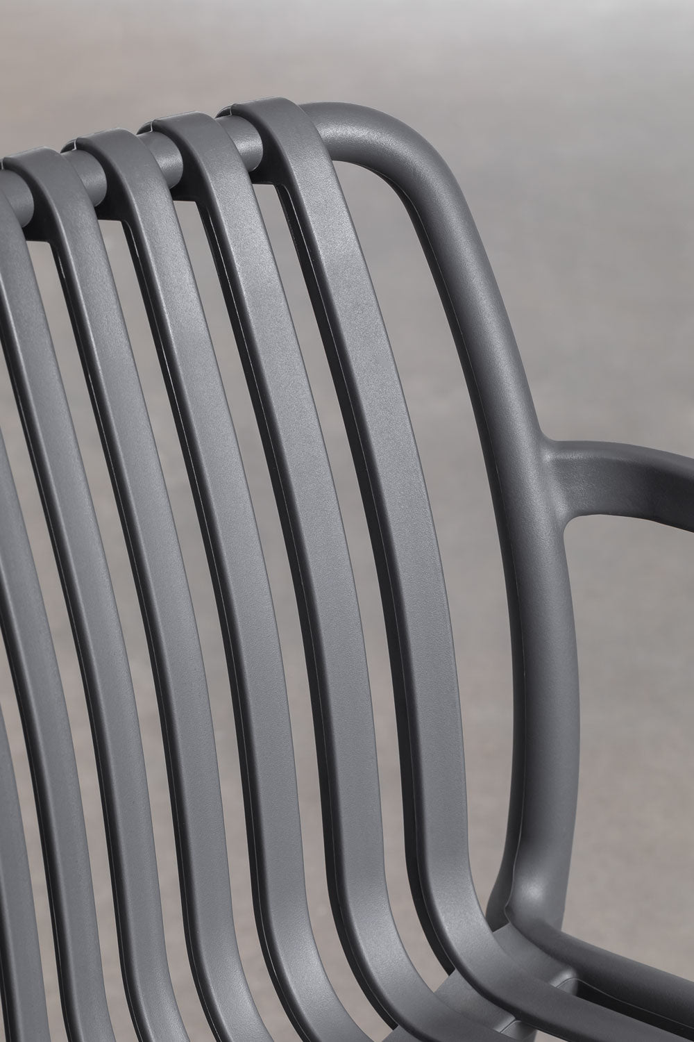 Pack de 4 chaises de salle à manger avec accoudoirs en polypropylène Wendell