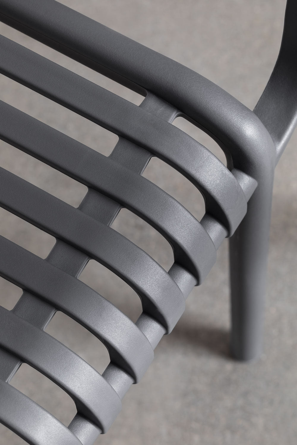 Pack de 4 chaises de salle à manger avec accoudoirs en polypropylène Wendell