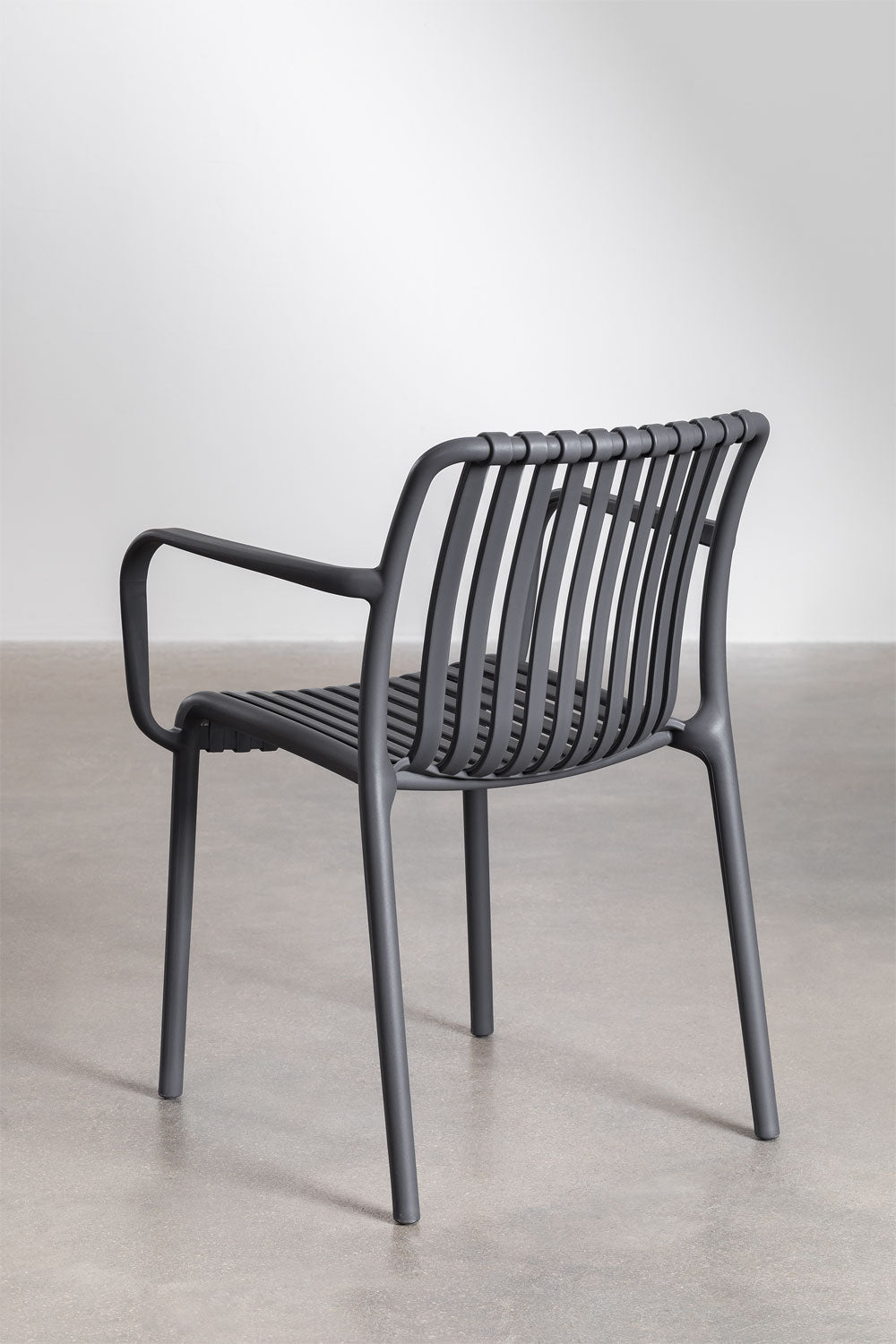 Pack de 4 chaises de salle à manger avec accoudoirs en polypropylène Wendell