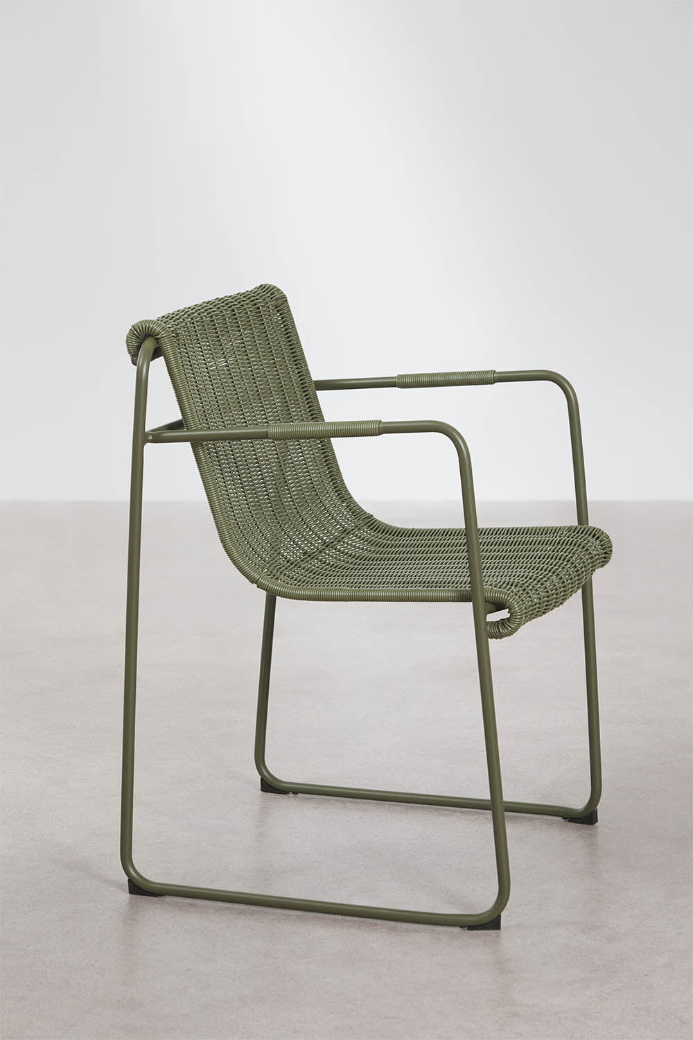 Pack de 4 chaises de salle à manger empilables avec accoudoirs en rotin synthétique et acier Revia