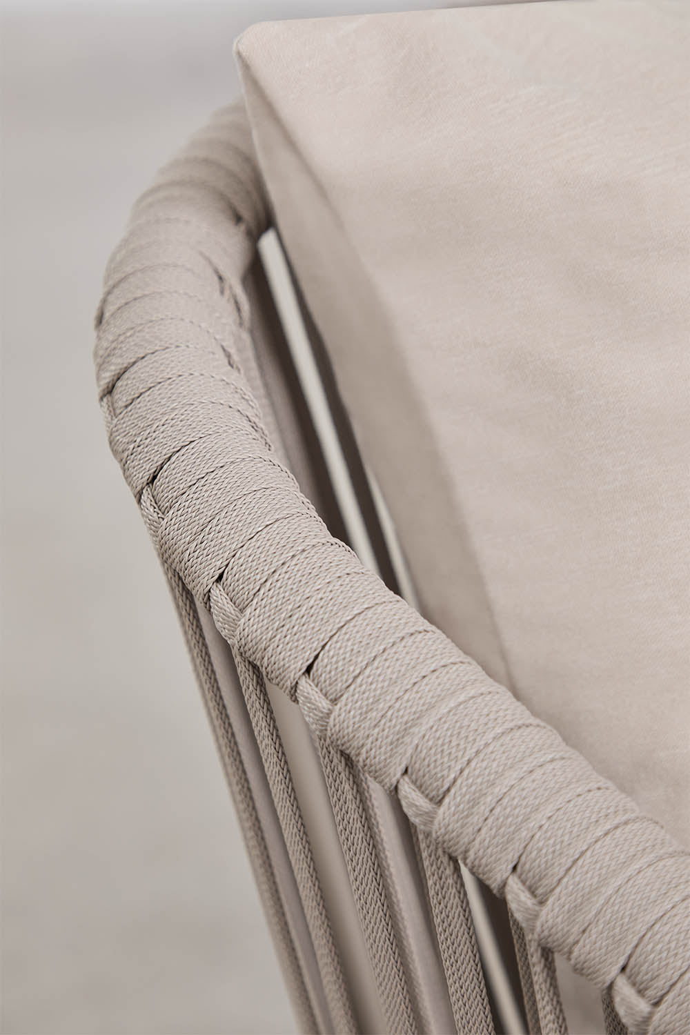 Ensemble de table rectangulaire 160x90 cm et 6 chaises de salle à manger en corde tressée Arhiza Classic