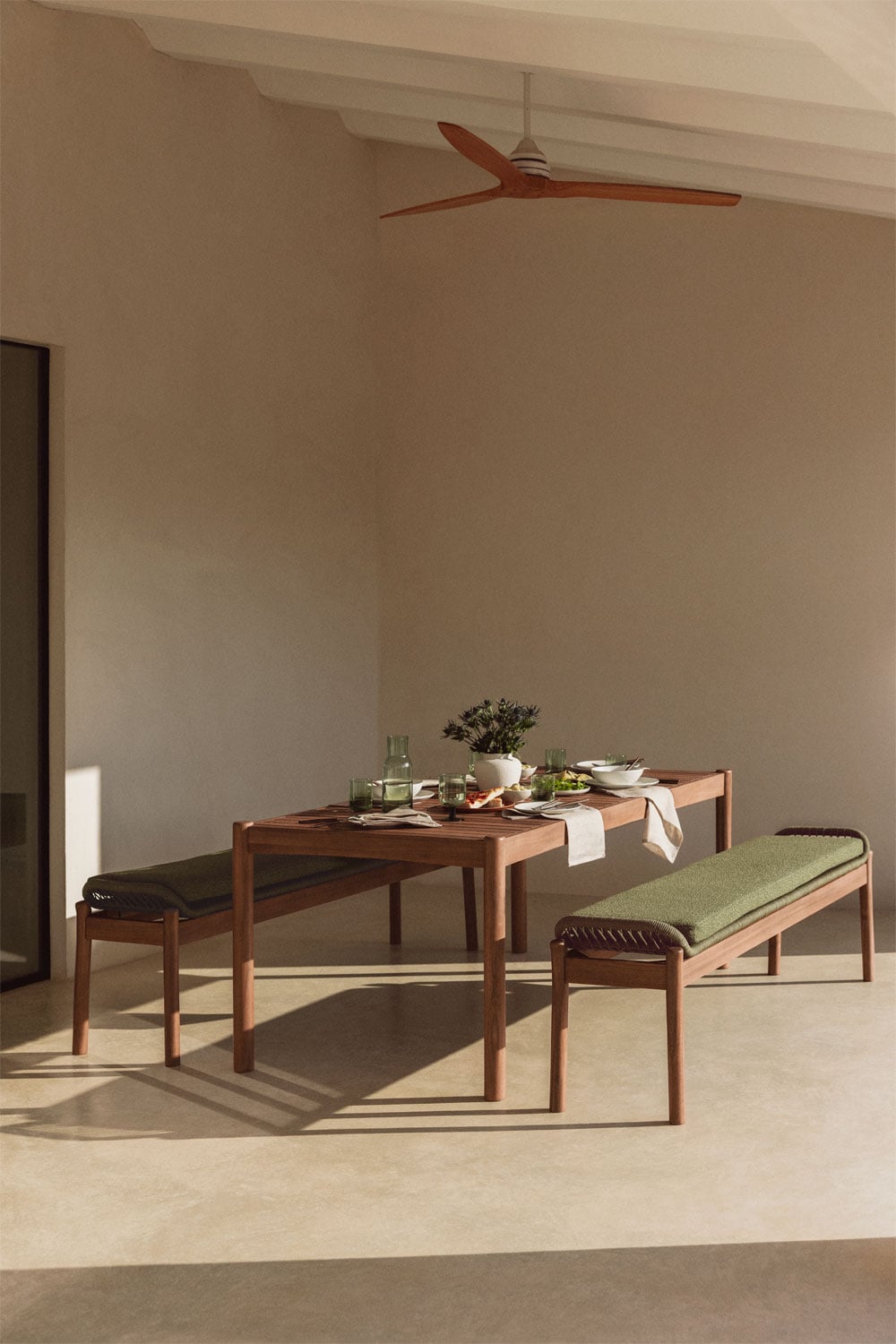Set de table rectangulaire 180x90 cm et 2 bancs de jardin en bois d'acacia et corde tressée Karvia
