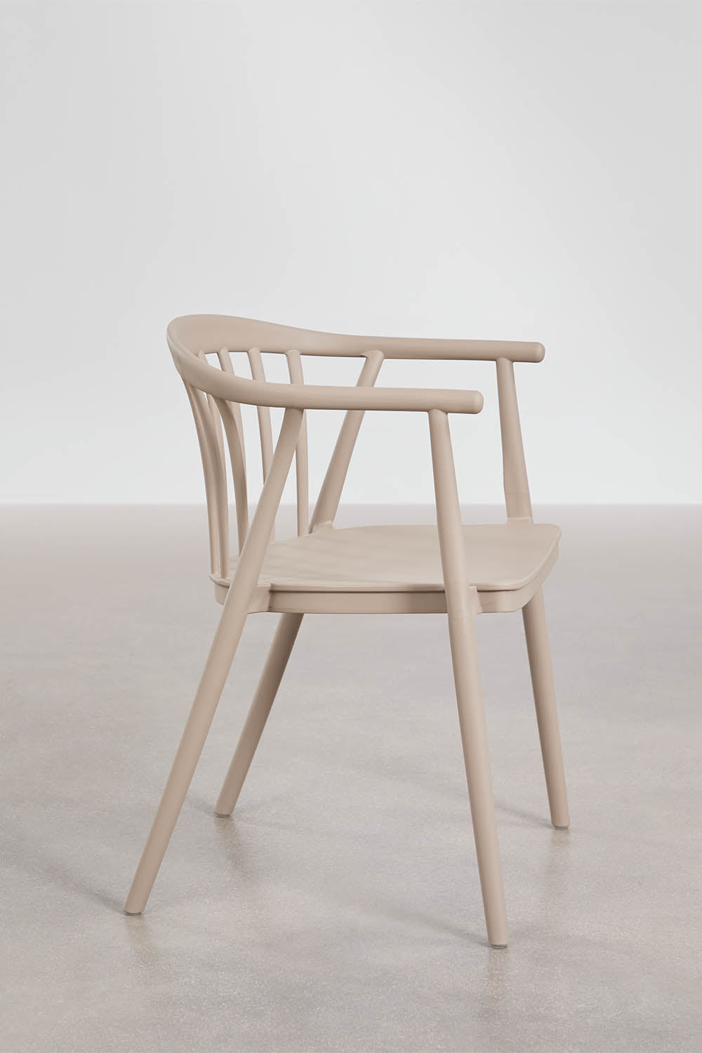 Set de table ronde Ø110 cm en aluminium Elton et 4 chaises de jardin empilables en polypropylène Ivor