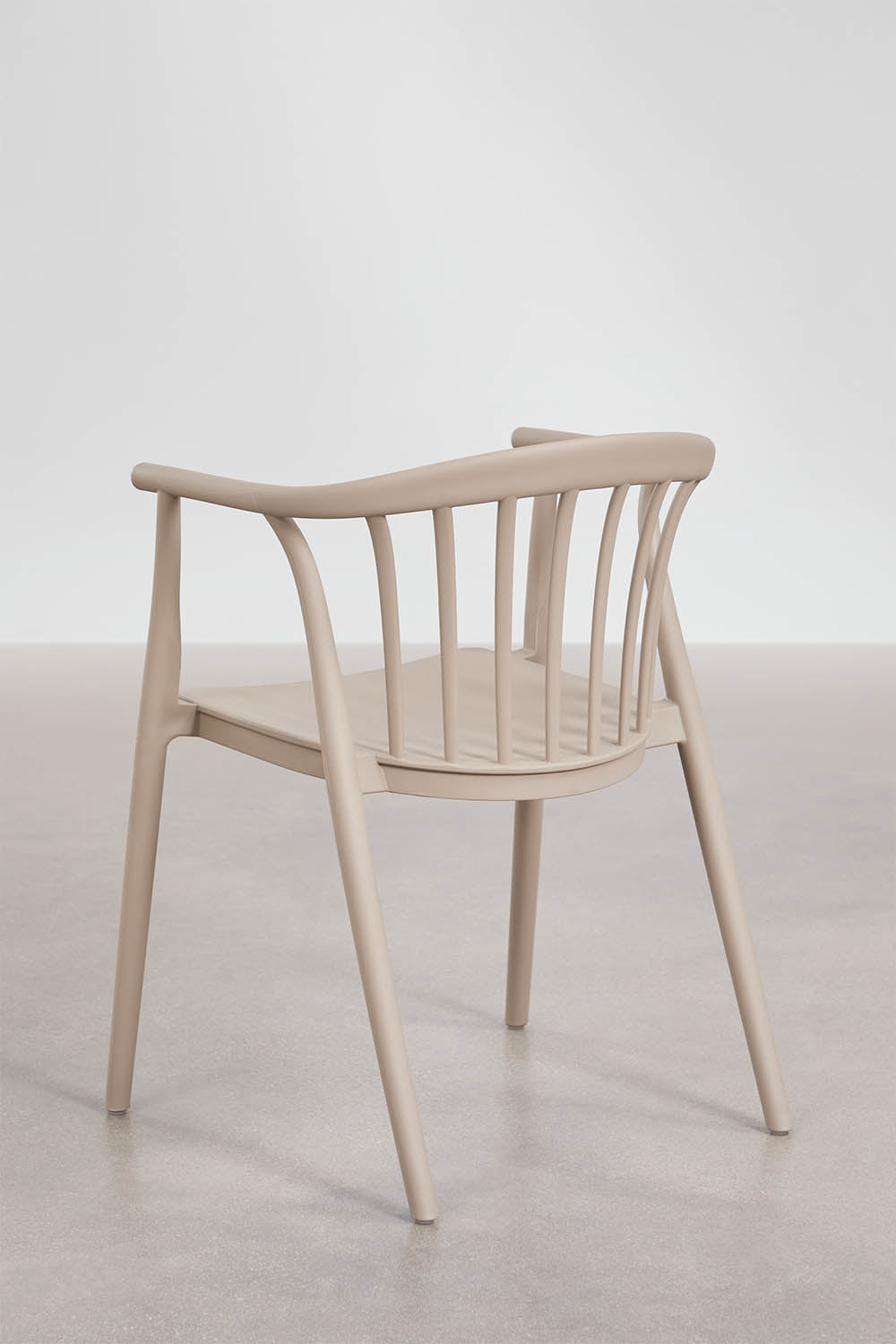 Set de table ronde Ø110 cm en aluminium Elton et 4 chaises de jardin empilables en polypropylène Ivor
