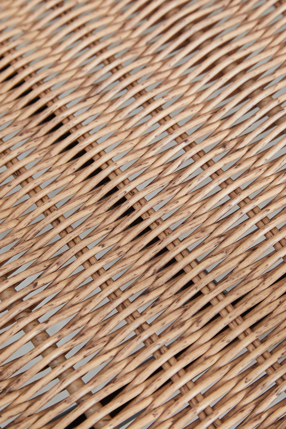 Pack de 2 chaises de salle à manger empilables avec accoudoirs en rotin synthétique Reiven