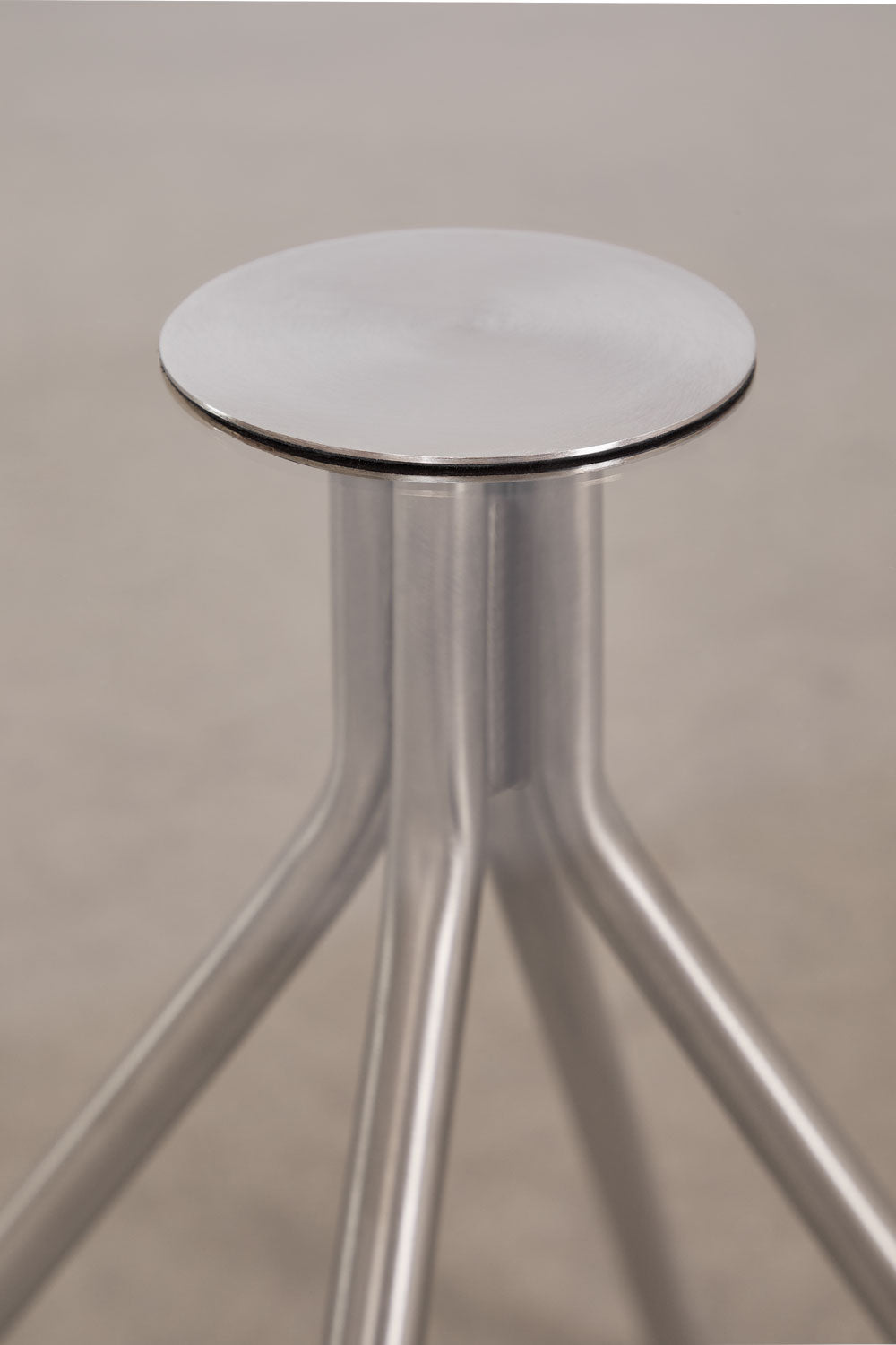 Table de chevet en acier inoxydable et verre trempé Itsoro